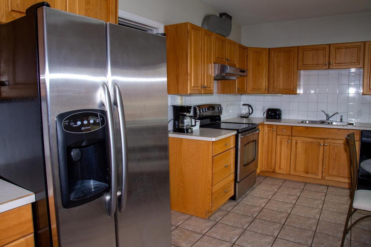 Spanish Villa Resort Пентиктон Экстерьер фото