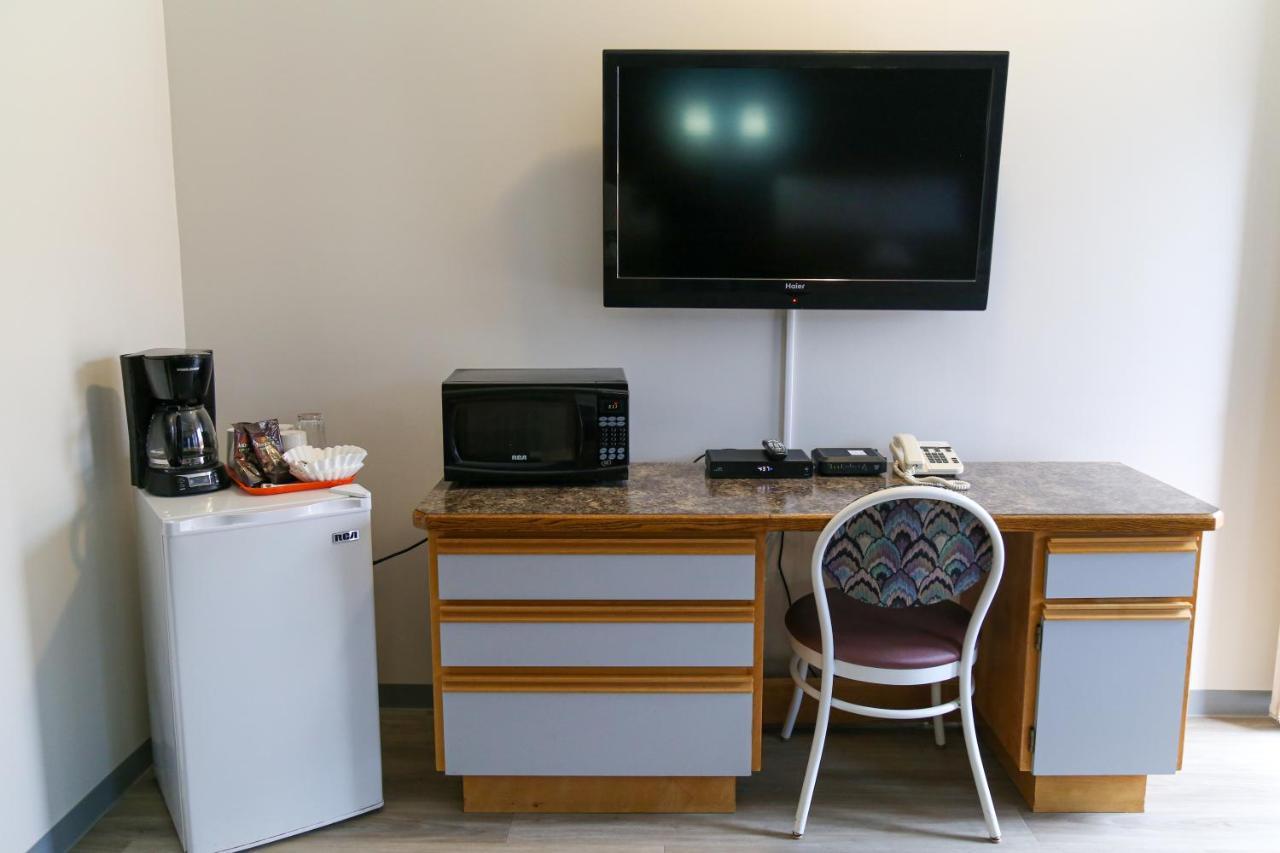 Spanish Villa Resort Пентиктон Экстерьер фото