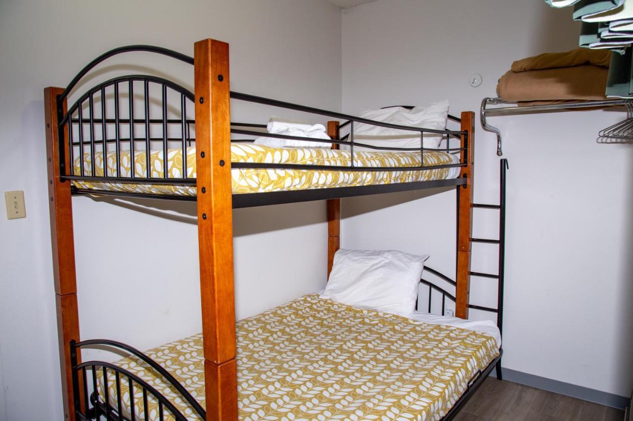 Spanish Villa Resort Пентиктон Экстерьер фото