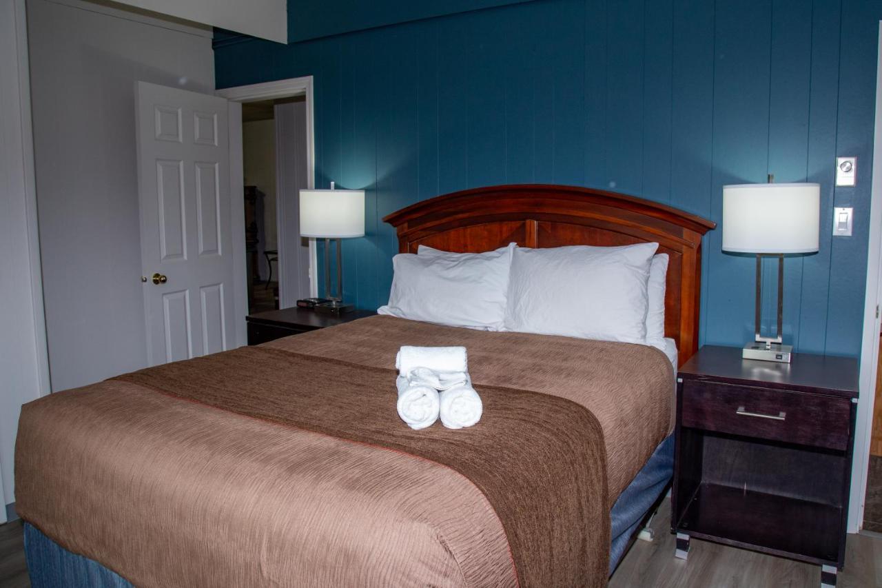 Spanish Villa Resort Пентиктон Экстерьер фото