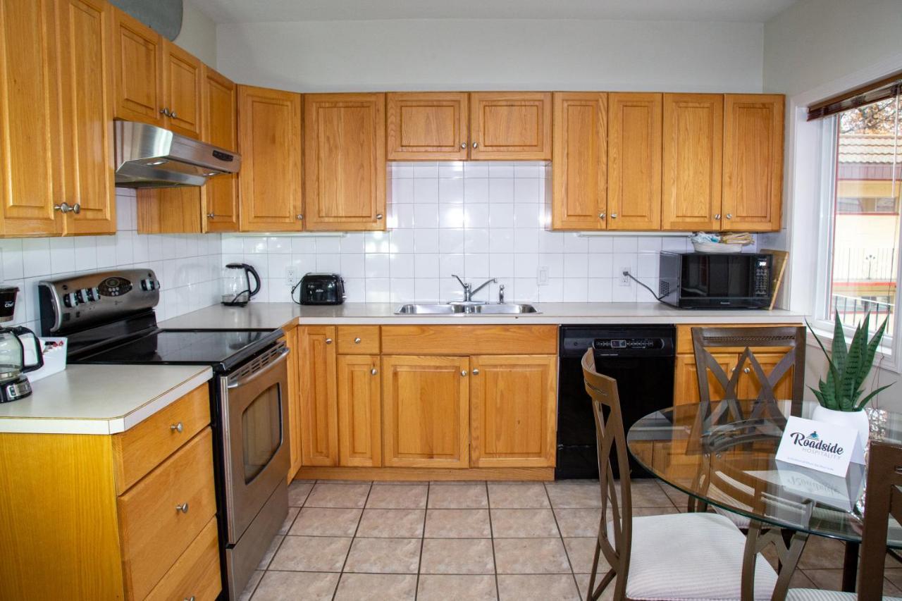 Spanish Villa Resort Пентиктон Экстерьер фото