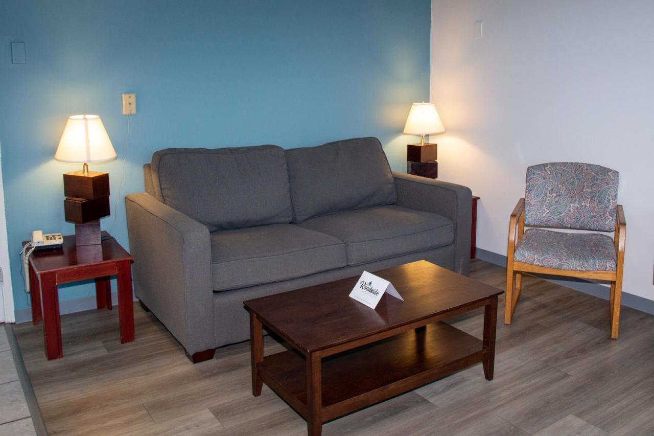 Spanish Villa Resort Пентиктон Экстерьер фото