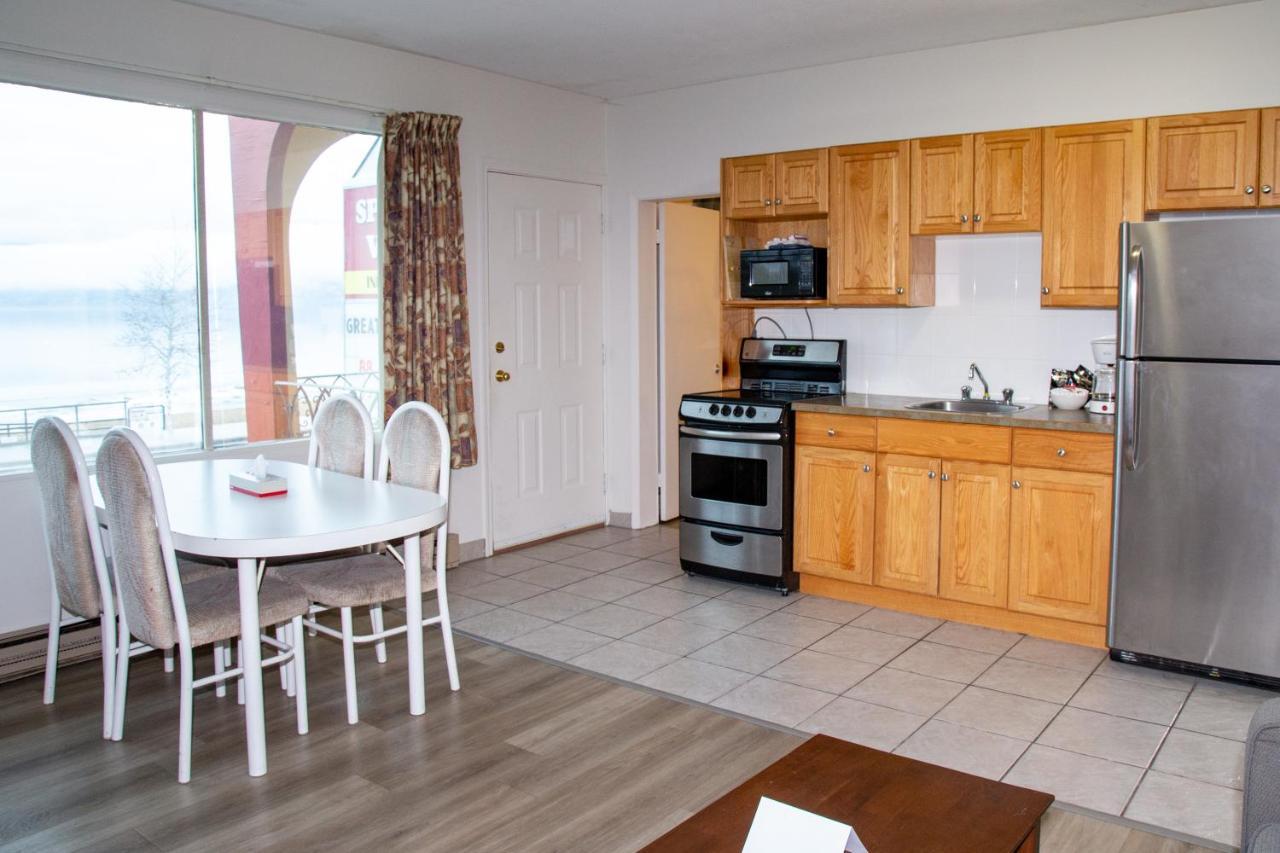 Spanish Villa Resort Пентиктон Экстерьер фото